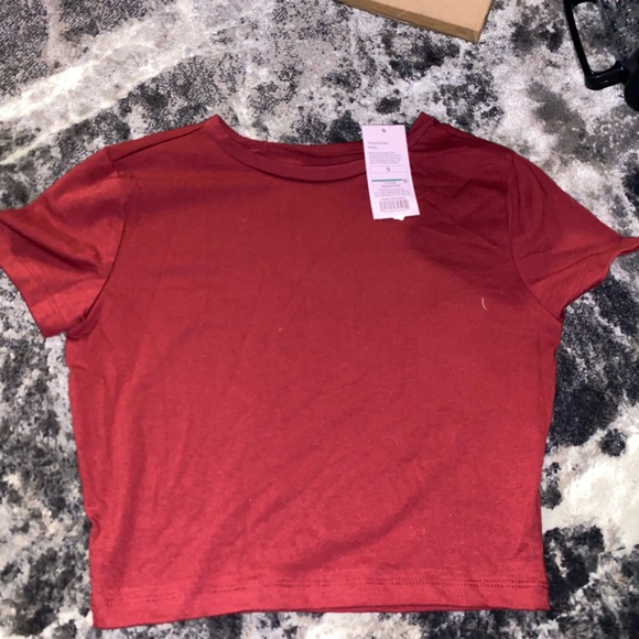 NWT - Red and White Cropped Shirts - Picture 3 of 3